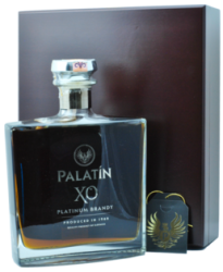 Palatín XO Platinum 40% 0.7L (darčekové balenie kazeta)